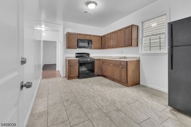 54 3rd St #3 - Photo 2 of 15