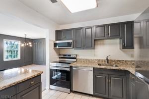 featured image of 355 Potomac Dr