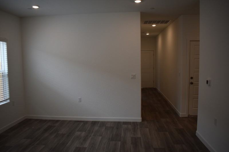 4472 N San Miguel Ave - Photo 6 of 31