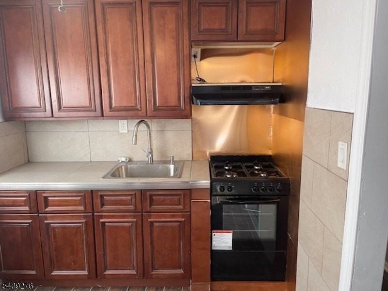 1112 Rivington St - Photo 4 of 13