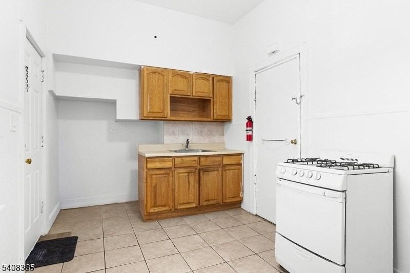 499 Crooks Ave #2 - Photo 4 of 10