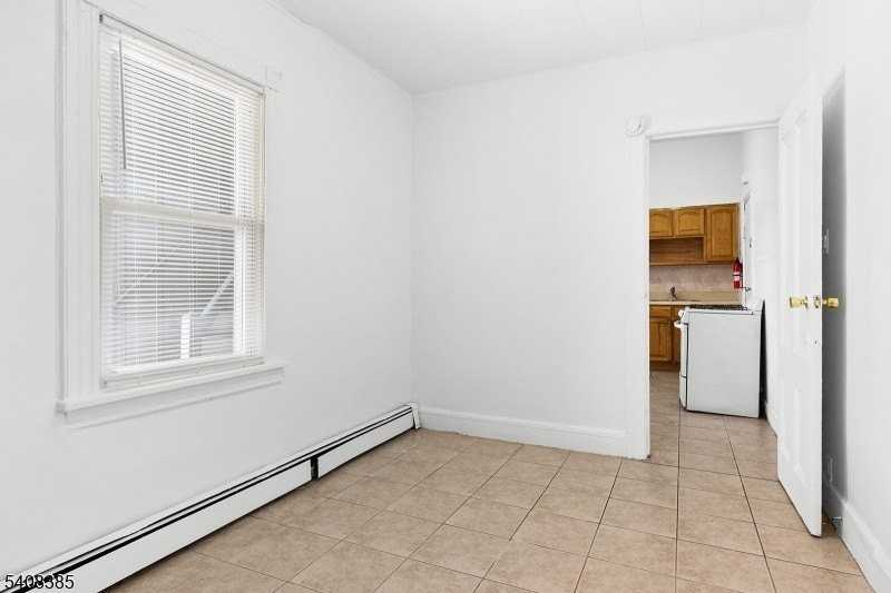 499 Crooks Ave #2 - Photo 5 of 10