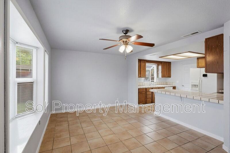 1638 Schooner Ct - Photo 6 of 26