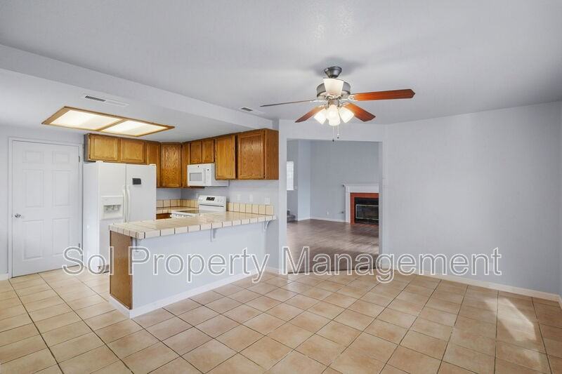 1638 Schooner Ct - Photo 7 of 26