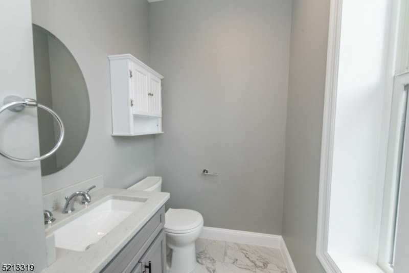 124 Main St - Photo 5 of 13