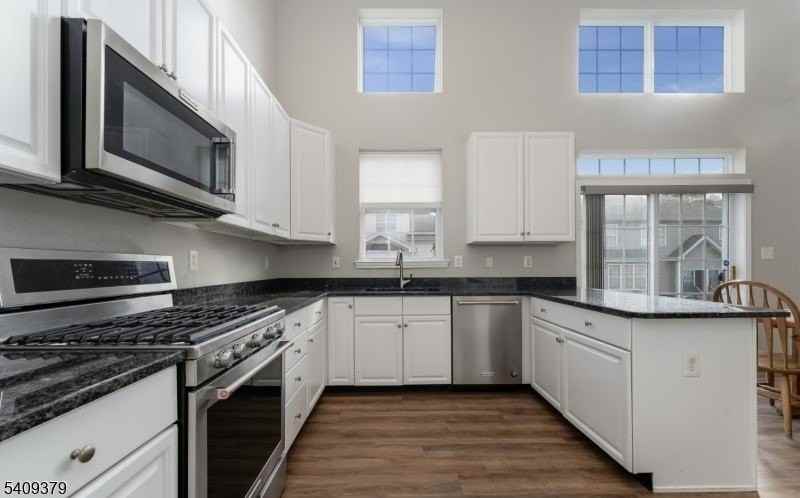 15 Colts Ln - Photo 3 of 14