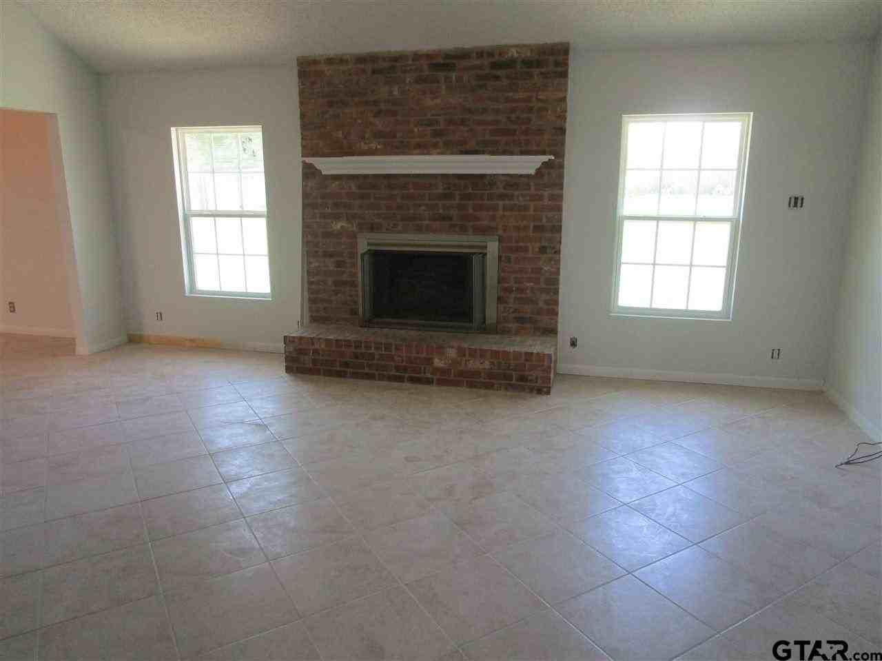 6027 Whispering Ln - Photo 6 of 29