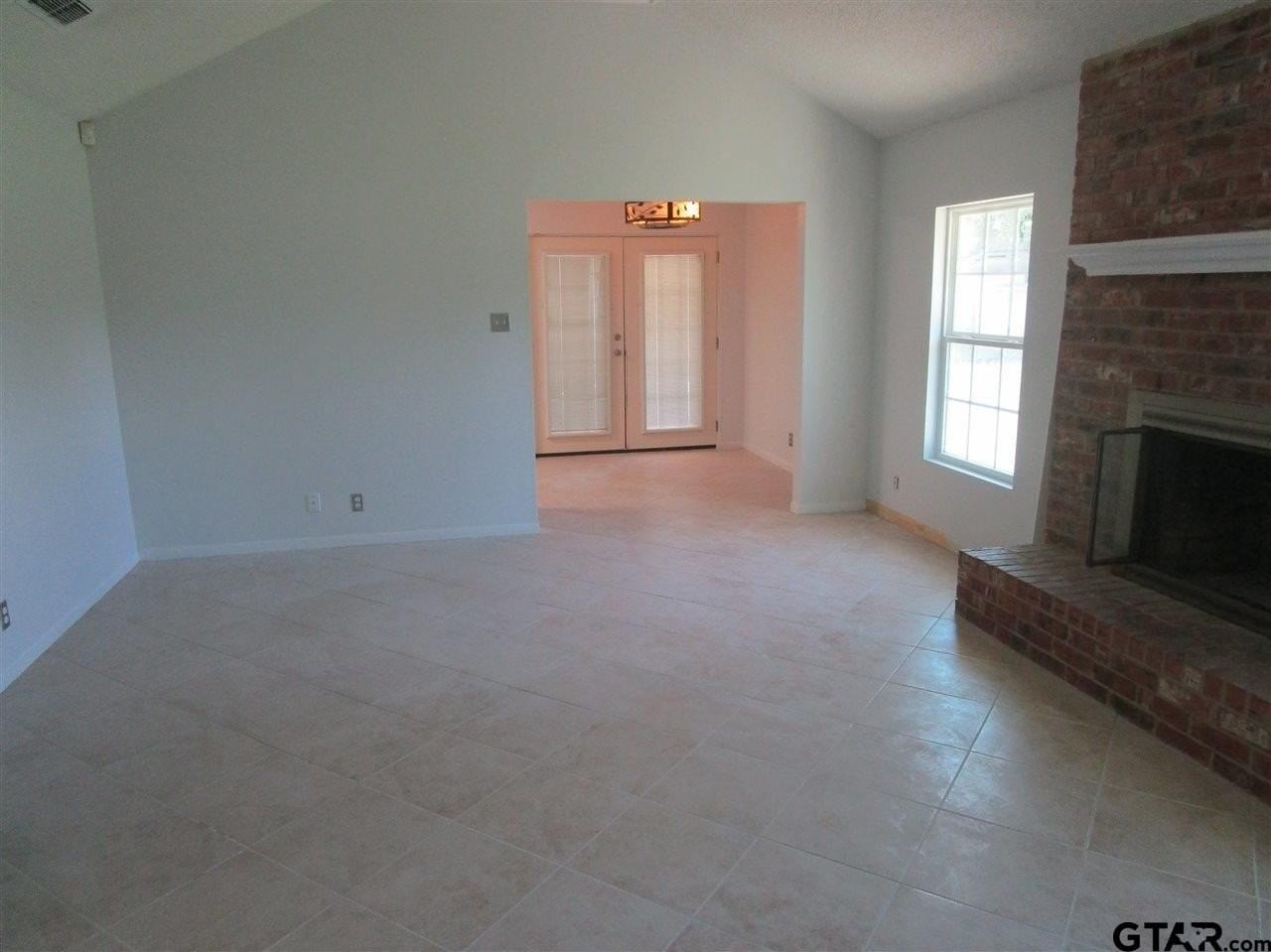 6027 Whispering Ln - Photo 7 of 29