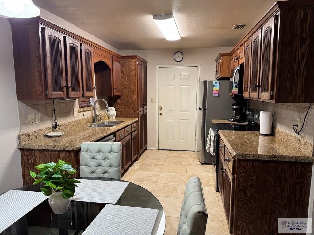 1150 Quail Hollow Dr - Photo 5 of 19