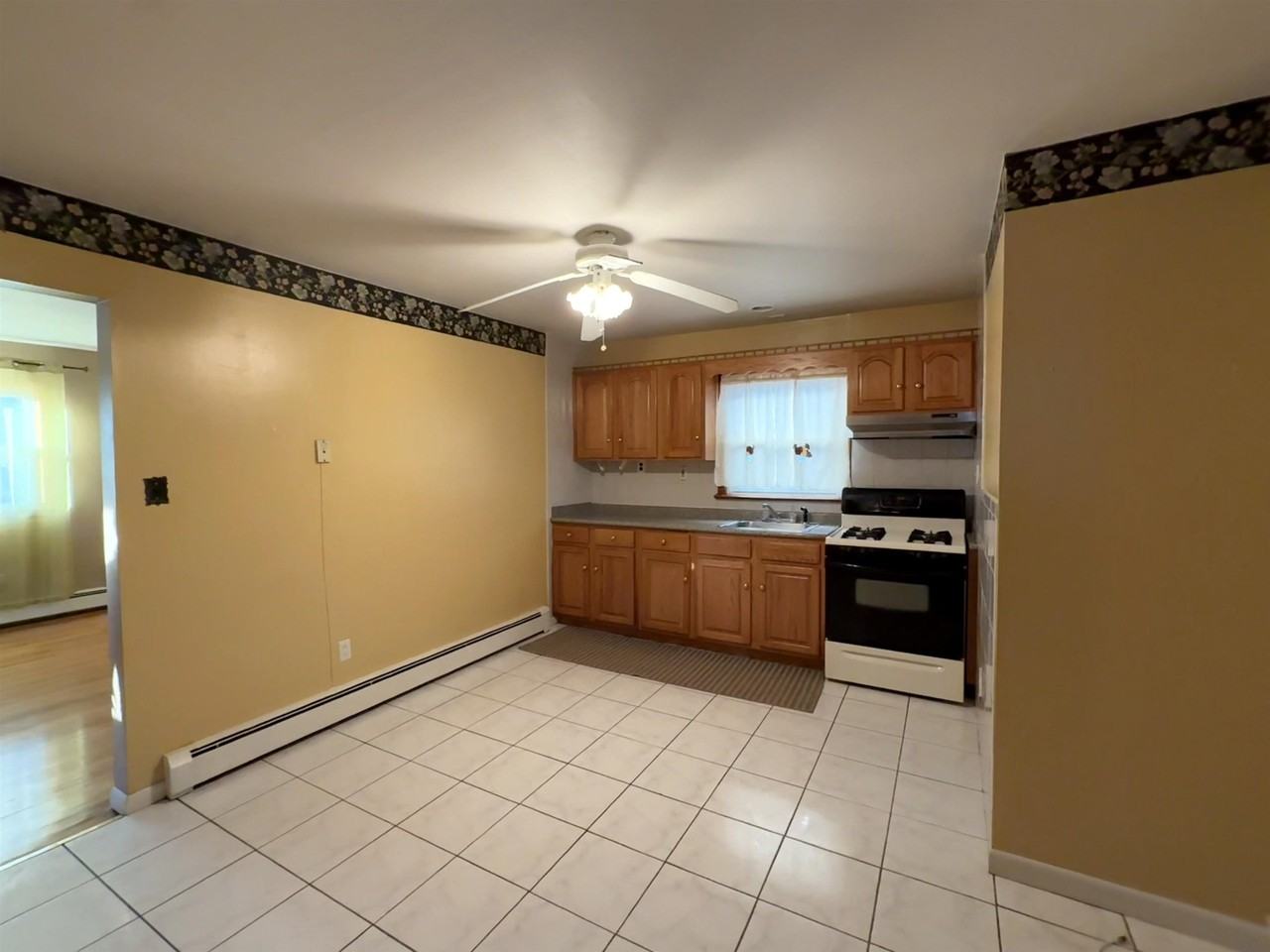 20 Beech St #2 - Photo 6 of 13