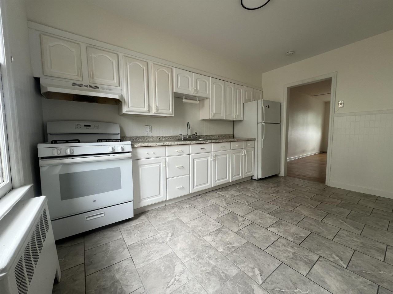 119 Hobart Ave #2 - Photo 2 of 11