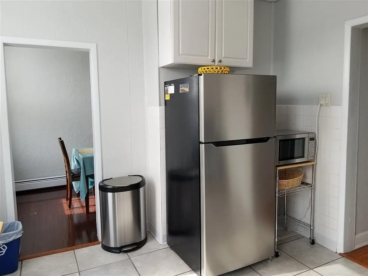 317 21st St #2 - Photo 2 of 11