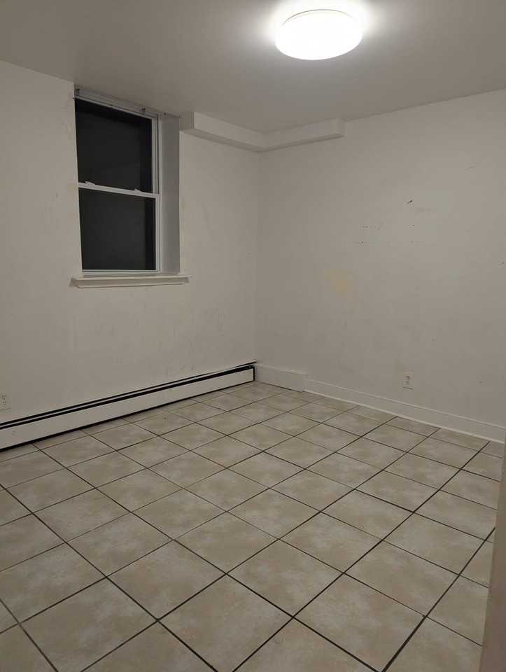 327 Danforth Ave #B1 - Photo 2 of 6