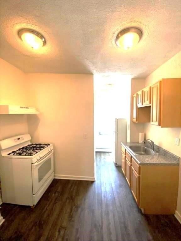 311 7th St #3 - Photo 3 of 5