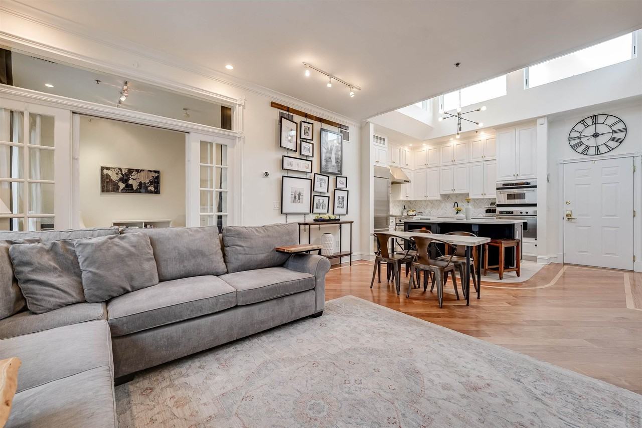 915 Madison St #6B - Photo 4 of 29