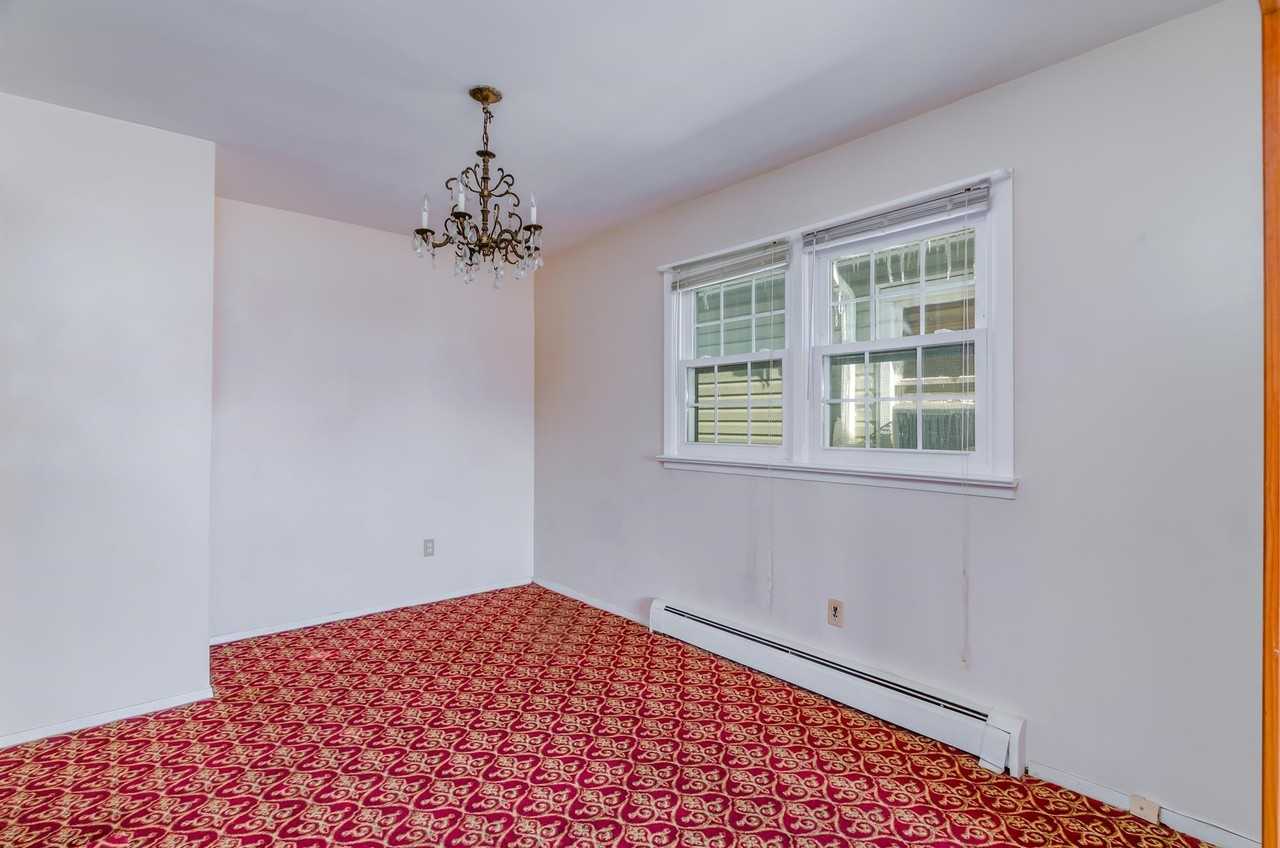 129 Garfield Ave #2 - Photo 5 of 16