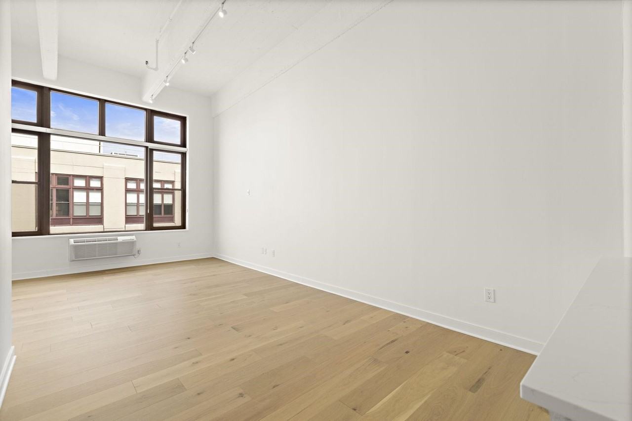 1500 Hudson St #12S - Photo 5 of 18