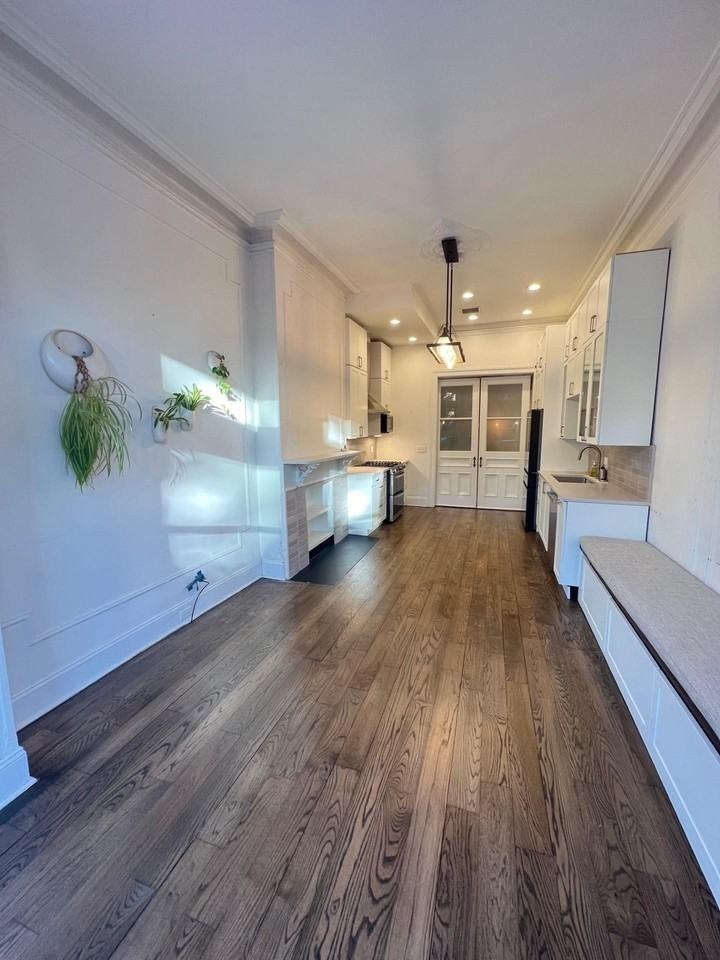 122 Mercer St - Photo 5 of 33