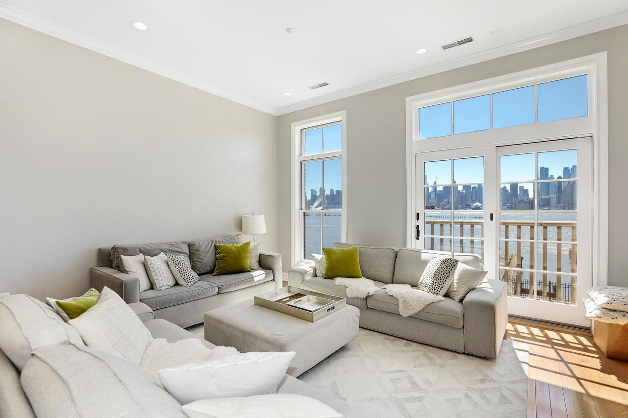 1 Regency Pl #1 - Photo 2 of 16