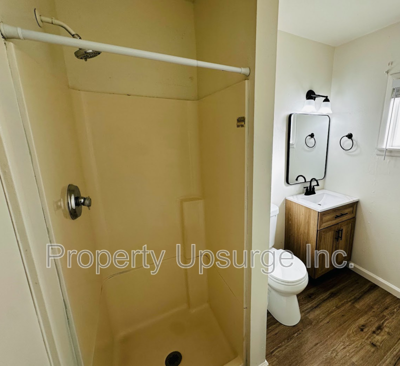 1983 Hartnell Ave - Photo 5 of 12