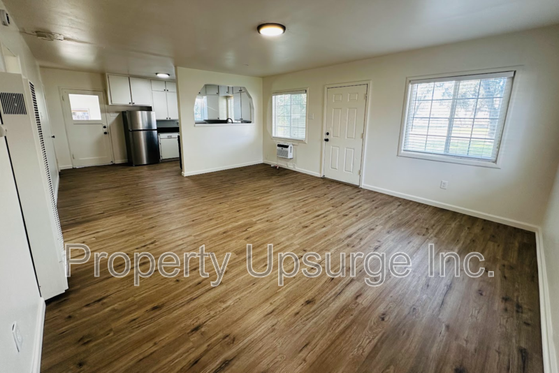 1983 Hartnell Ave - Photo 6 of 12