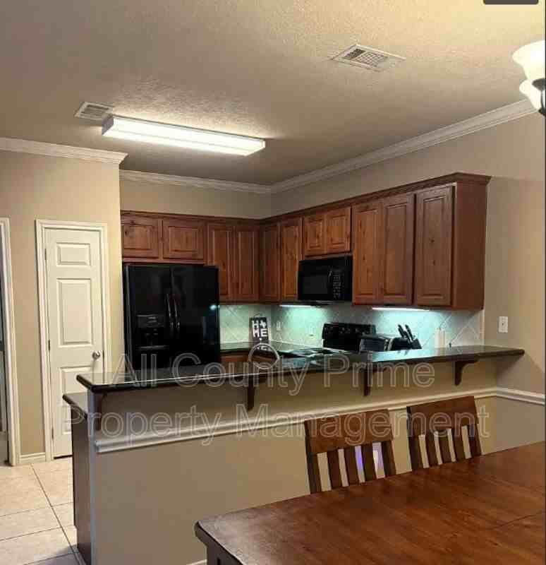 331 Forest Dr - Photo 3 of 8