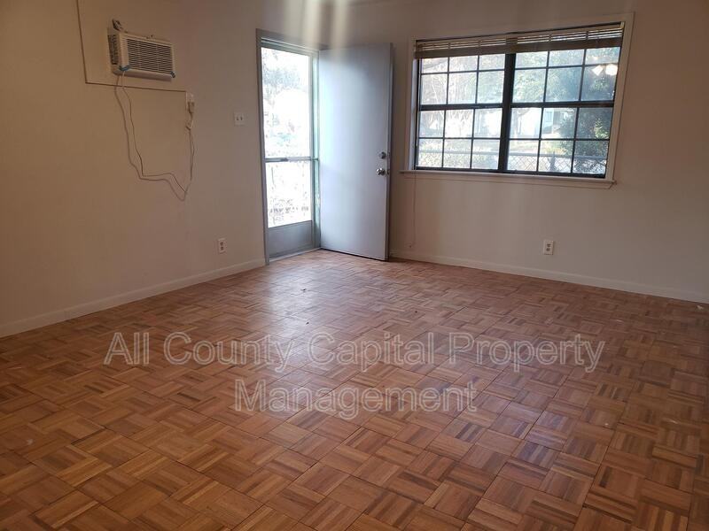 609 Bissonet Ln #609 - Photo 4 of 13