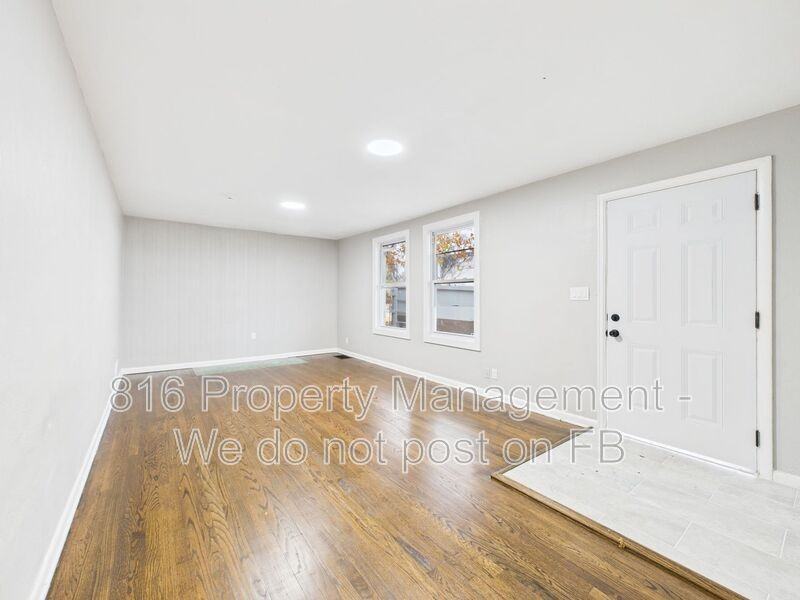 7560 Prospect Ave #D - Photo 3 of 14