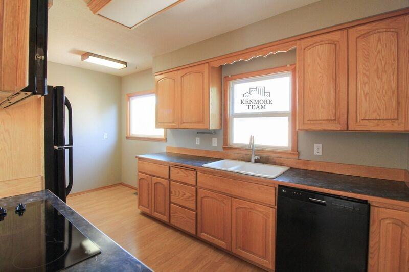 1810 S Sharron St - Photo 4 of 14