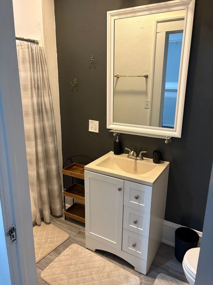 Hillcrest Ave - Photo 7 of 10