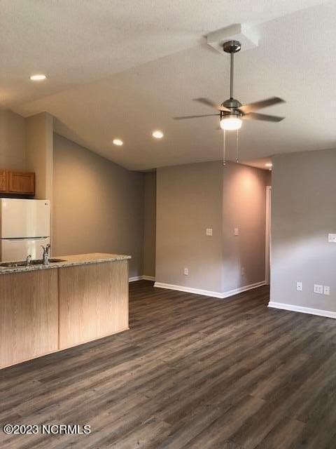 4227 Elizabeth Ave - Photo 4 of 24