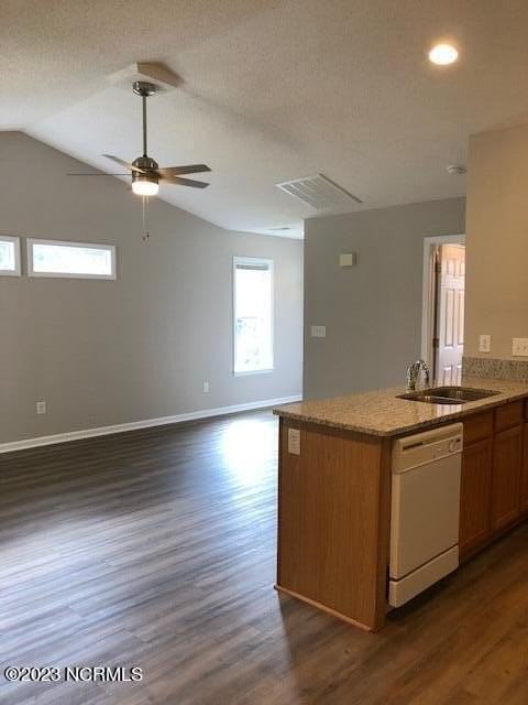 4227 Elizabeth Ave - Photo 5 of 24