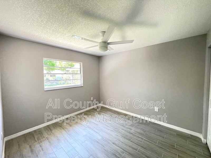 4912 23rd St W #B - Photo 6 of 8