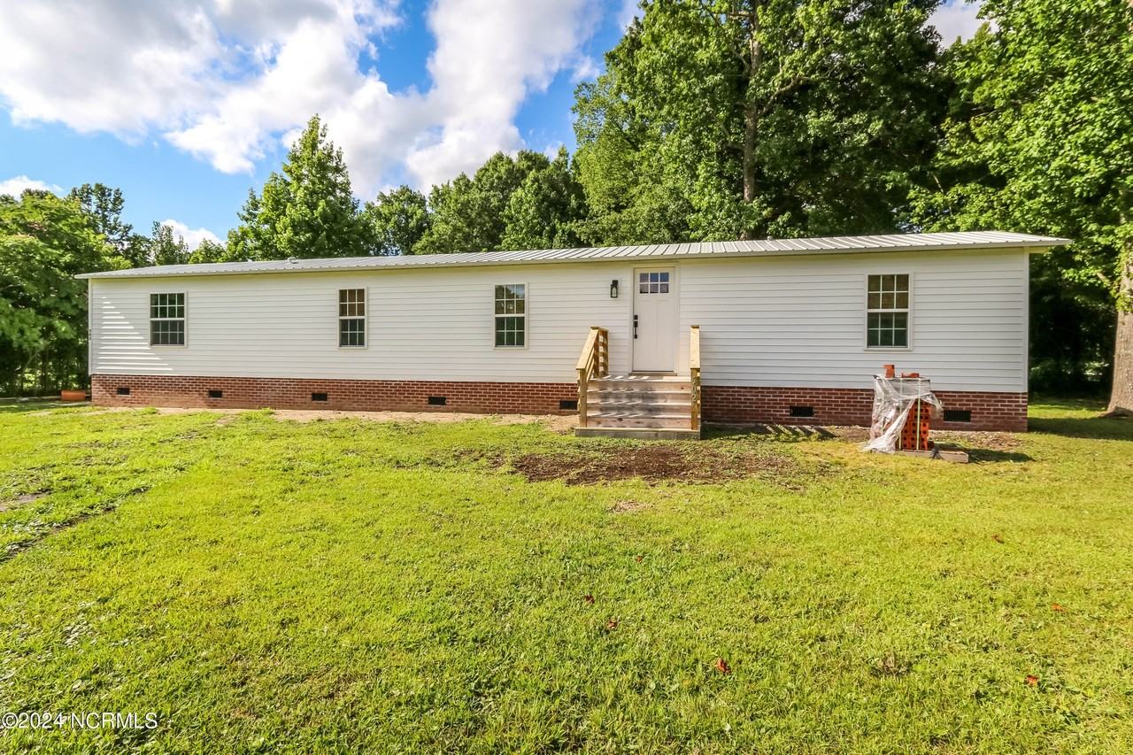 502 E Branch Dr - Photo 2 of 15