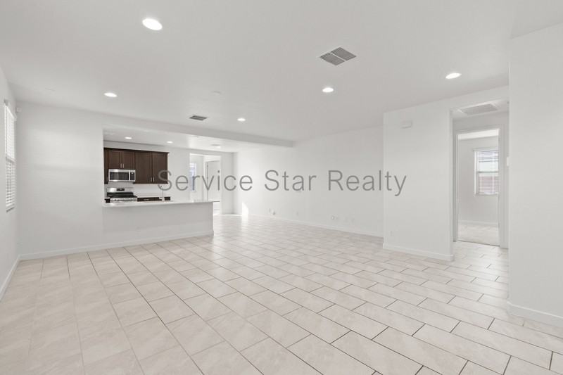 32273 N 21st Dr - Photo 5 of 26