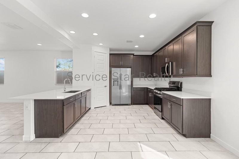 32273 N 21st Dr - Photo 7 of 26