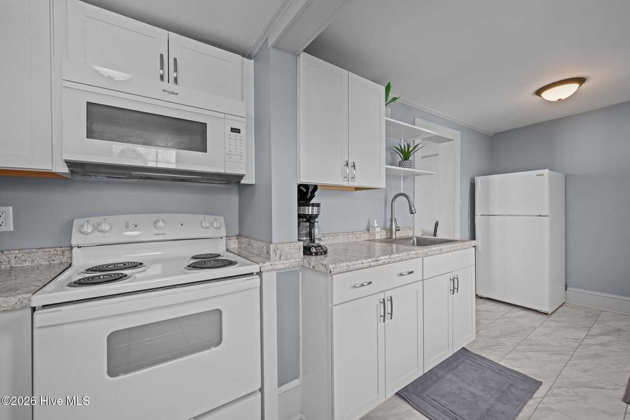 411 George St Unit 2 #2 - Photo 4 of 20