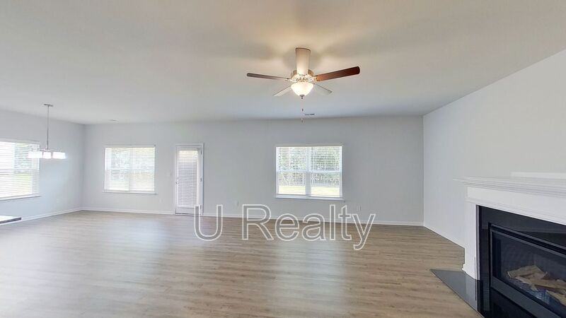 4509 Cecilia Ln - Photo 4 of 16