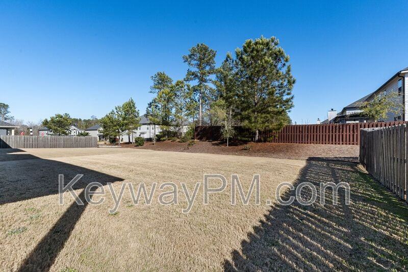 728 Tree Top Trl - Photo 3 of 28