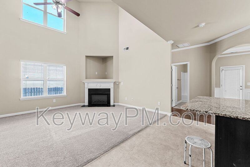 456 Lory Ln - Photo 7 of 31