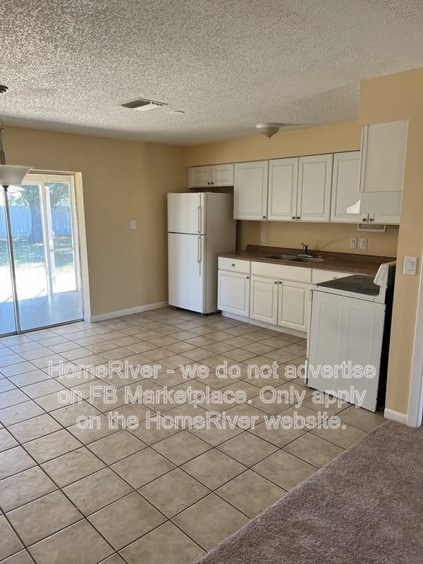 4219 Sw 7th Pl - Photo 3 of 17