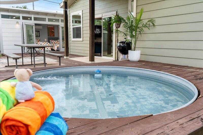 6301 Santos St - Photo 2 of 50