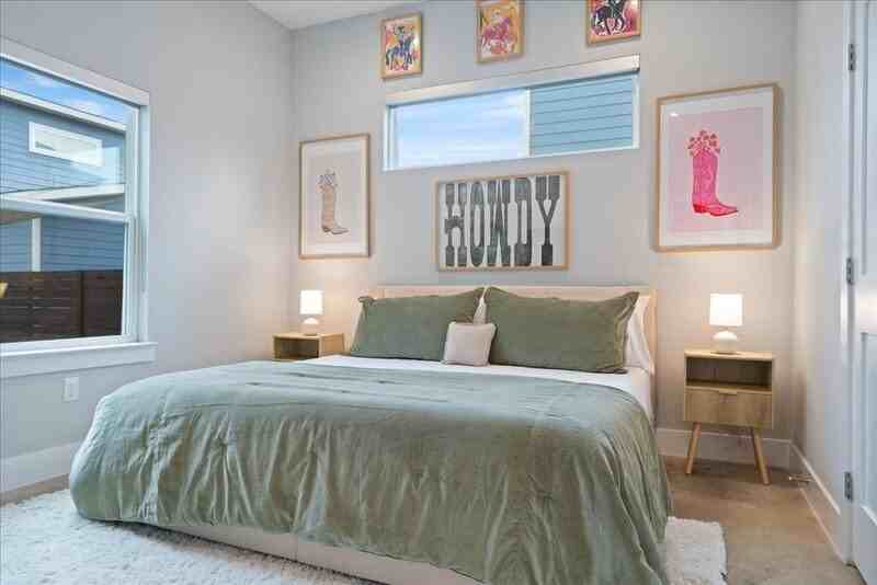 6301 Santos St - Photo 5 of 50