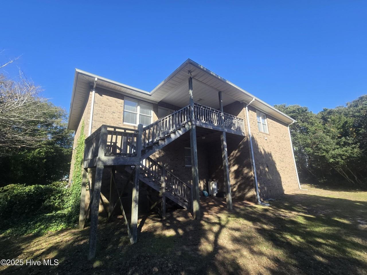 5901 Mclean St - Photo 3 of 15