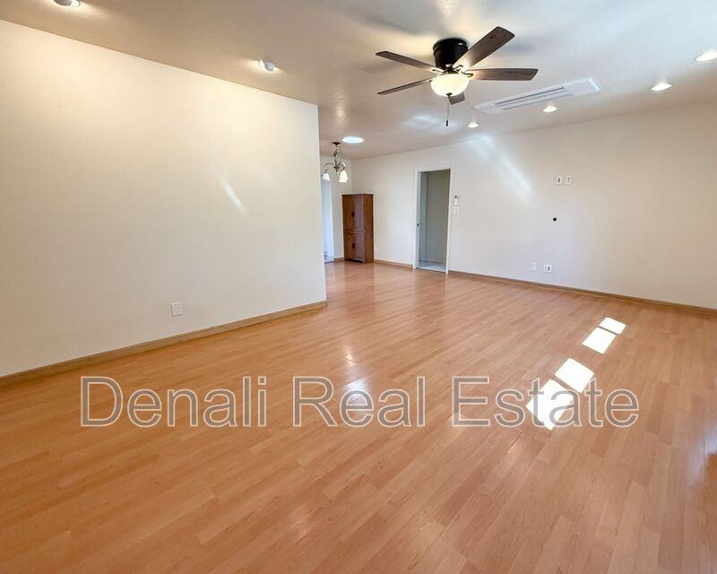 710 E Hermosa Dr - Photo 4 of 35