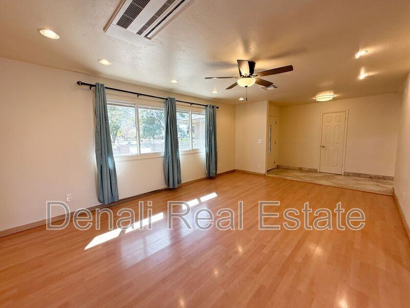 710 E Hermosa Dr - Photo 6 of 35