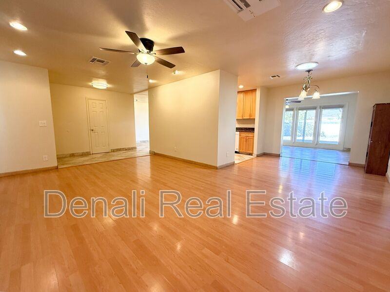 710 E Hermosa Dr - Photo 7 of 35