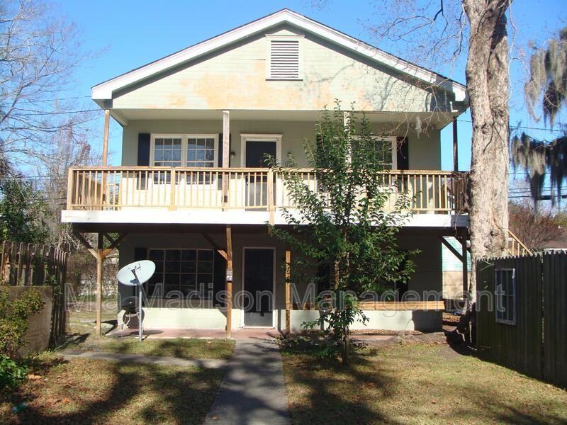 1226 E Henry St - Photo 2 of 9