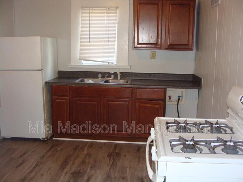 1226 E Henry St - Photo 4 of 9