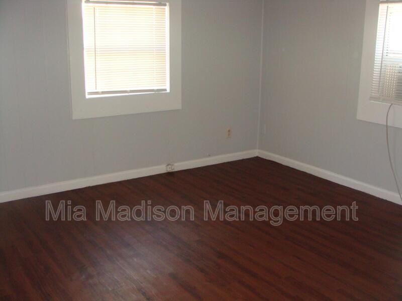 1226 E Henry St - Photo 6 of 9